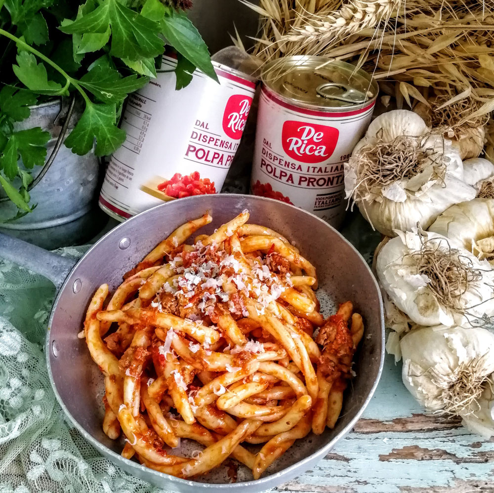 Strozzapreti con ragù di salsiccia