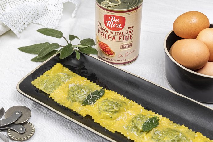 Casoncelli con spinacio selvatico e pomodoro