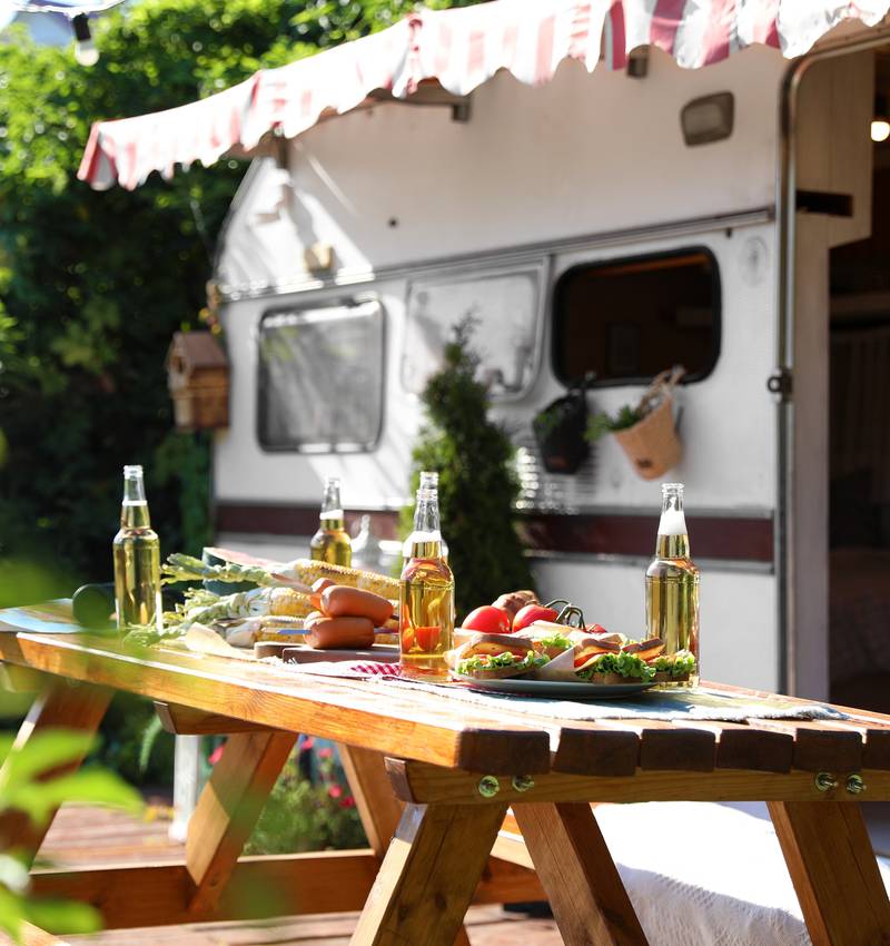 Cooking on the road: simple, tasty camping recipes with a Pomì touch