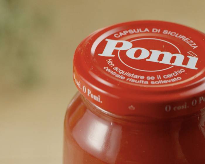 بومي: البراعة الإيطالية بالخارج