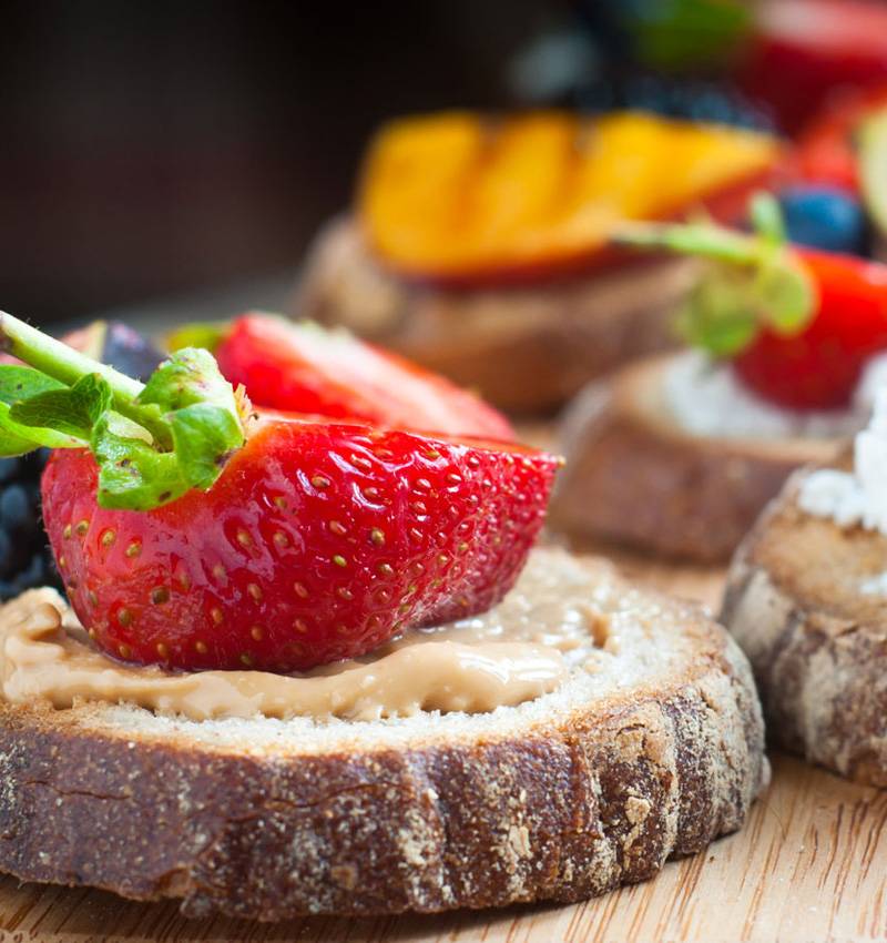 Mid-morning and mid-afternoon snacks
