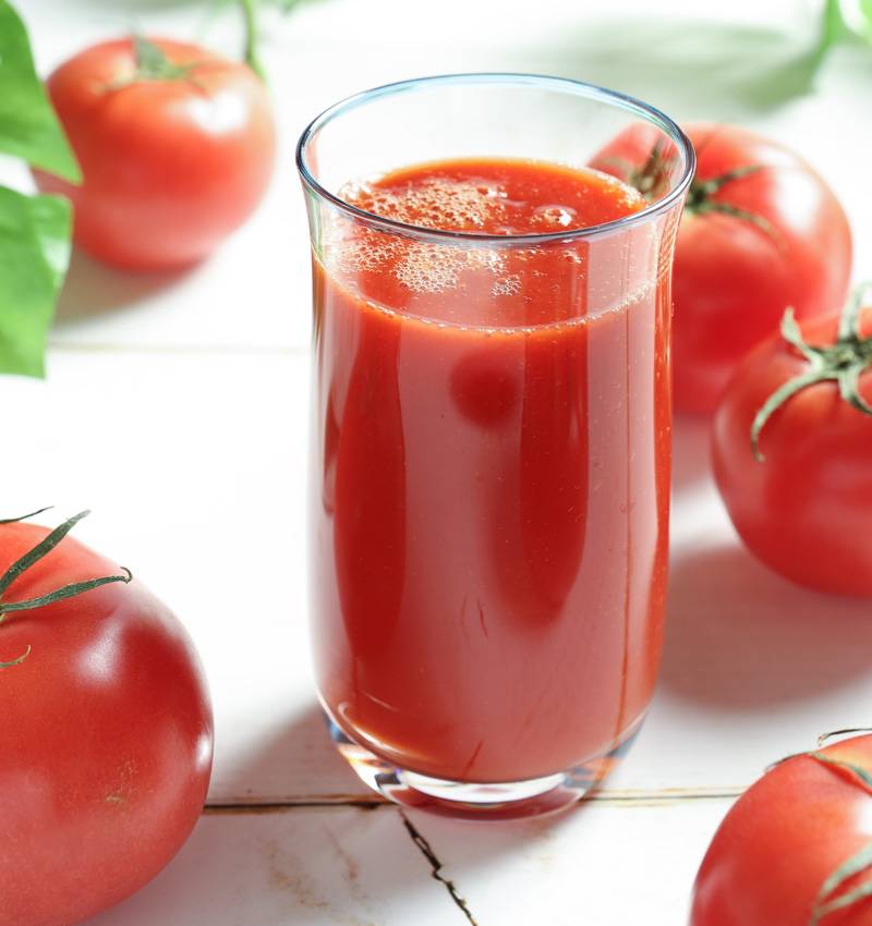 Zumo de tomate: beneficios y recetas