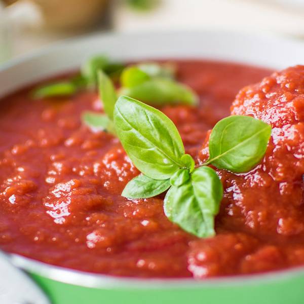 How to prepare the perfect sauce: the secrets of Italian chefs