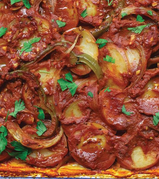 Baked Potato Casserole with Garlic Tomato Sauce