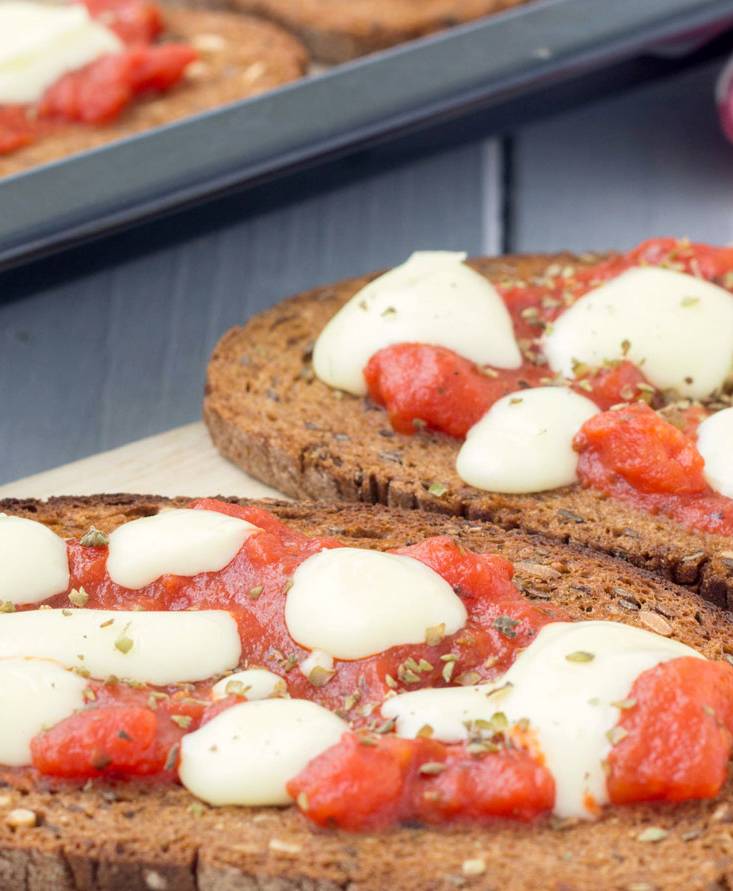 Bruschette alla pizza