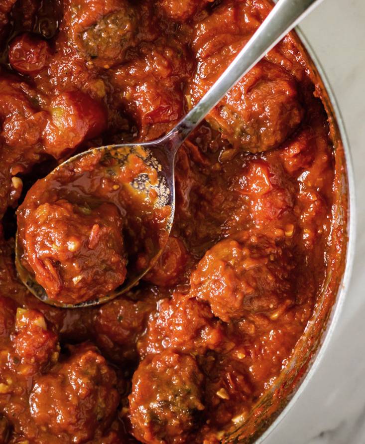 Tomates Cherry a la Marinera con Albóndigas
