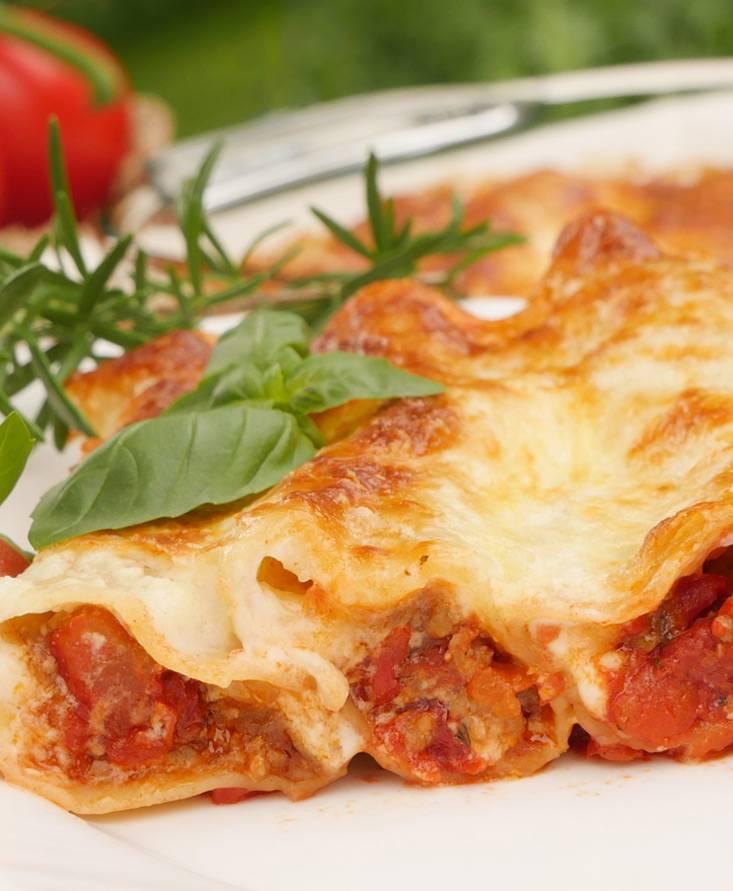 Cannelloni al Forno mit Tomaten-Hackfleisch-Füllung