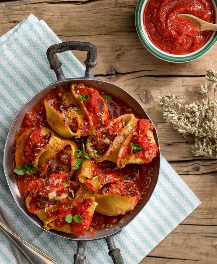 Conchiglioni al forno ripieni al formaggio e parmigiano reggiano