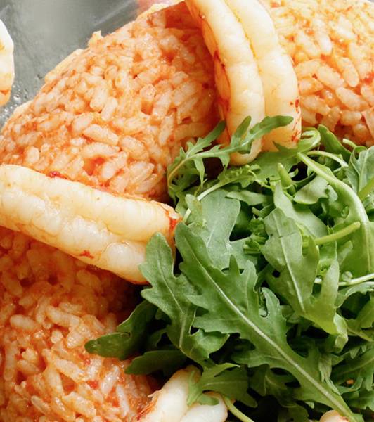 Corona di riso con rucola e gamberi
