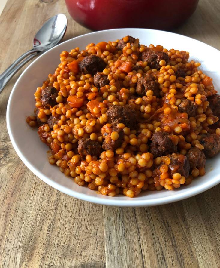 מתכון פתיתים אדומים עם קציצות בסיר אחד