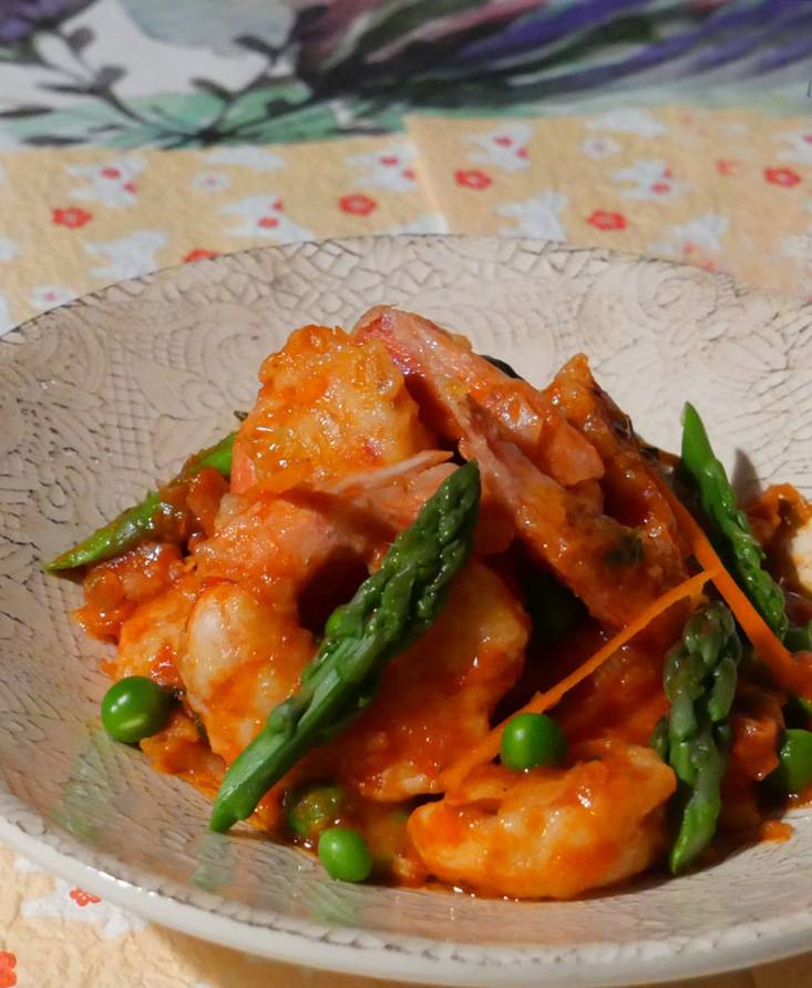 海老とアスパラガスのトマトチリソース