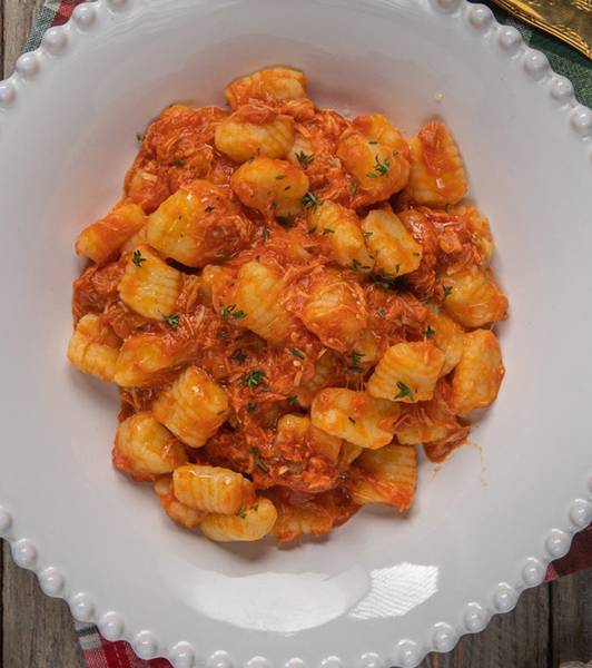 Gnocchi con sugo di faraona