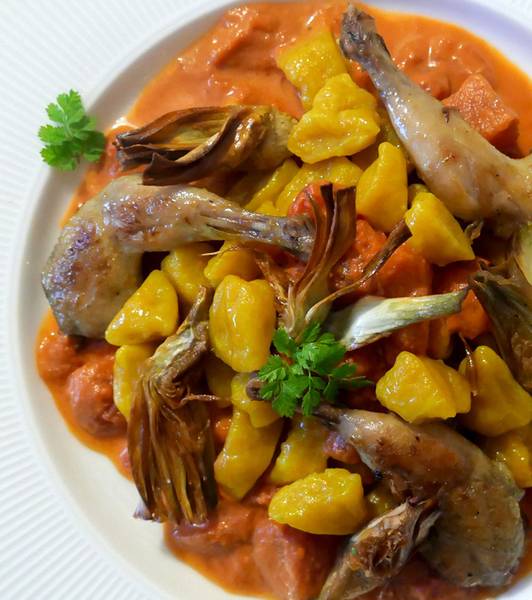 カボチャのニョッキ、うずらのソテーとカルチョフィのフライを添えて