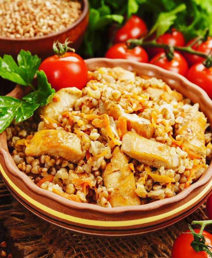 Гречка с мясом и томатной пастой