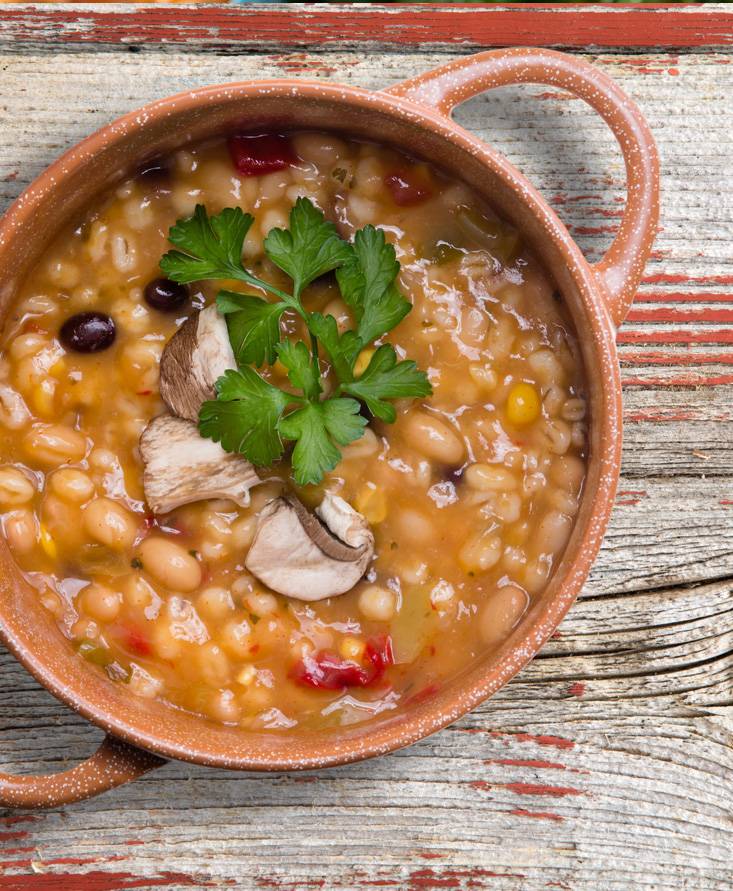 Zuppa di legumi e funghi