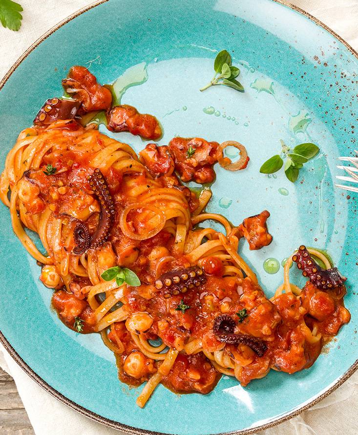 Linguine with octopus sauce