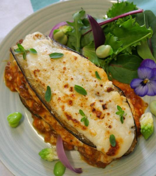 茄子のラザーニャ、鴨肉のラグーで