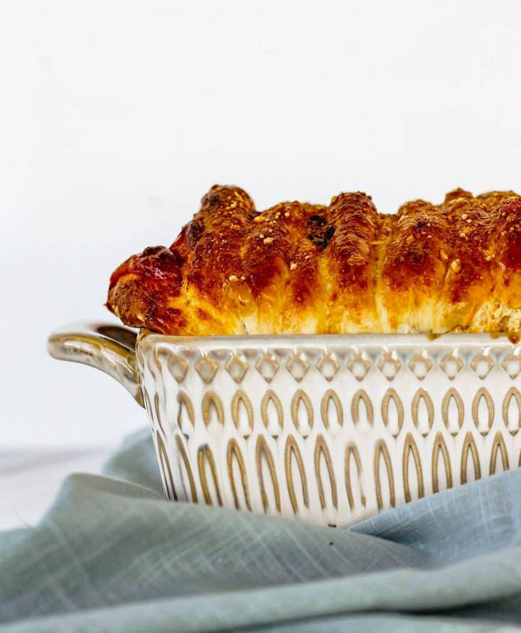 Caramelized Tomato and Mozzarella Pull-Apart Bread