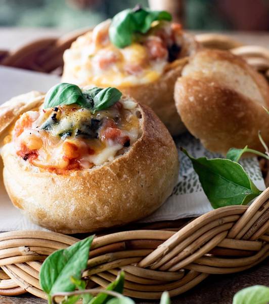 PAN GRATIN WITH TOMATO SAUCE