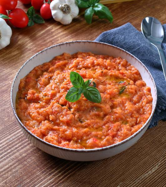 מרק עגבניות ולחם "פאפא אל פומודורו"