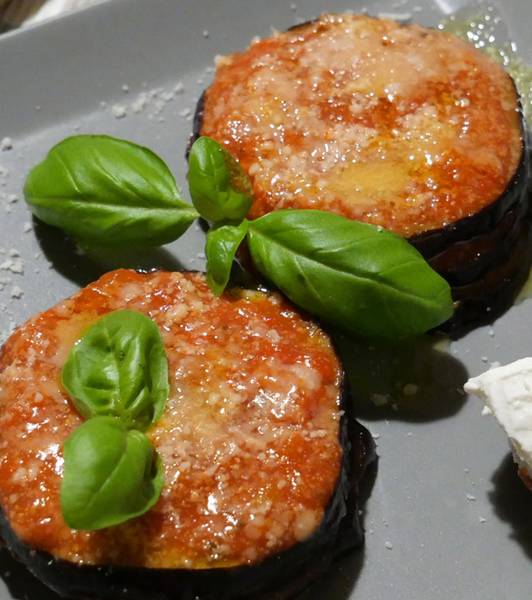 パルミジャーナ　メランザーナ　リコッタで