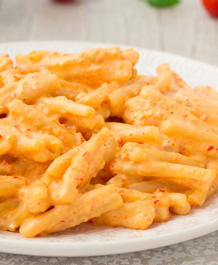 Pasta con crema di peperoni e gorgonzola