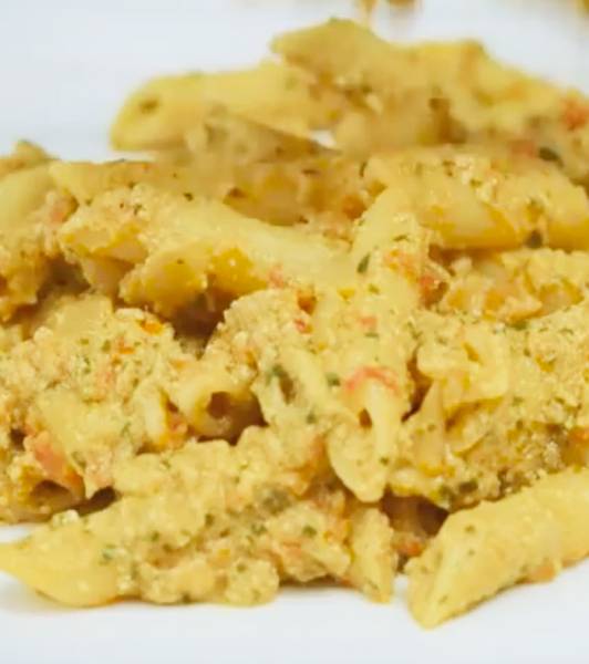 Tofu pesto and tomato Pennette