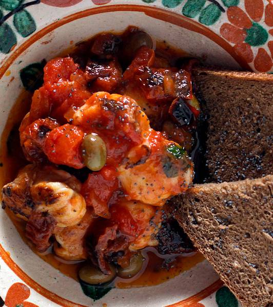Stewed monkfish with poppy-seeds bread toasts