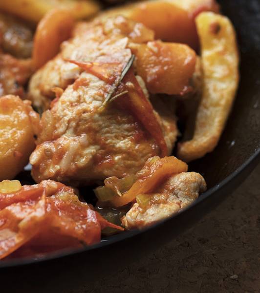 Pollo e faraona alla cacciatora con patate