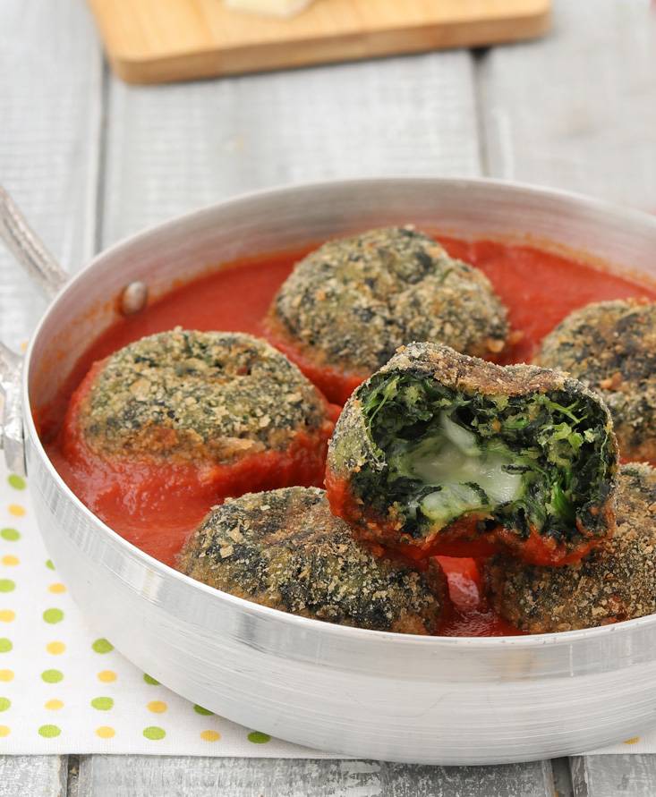 Polpette di spinaci al sugo