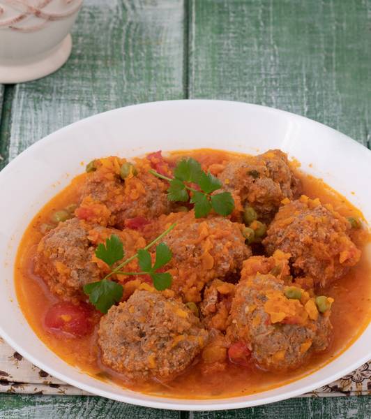 Polpette in umido con piselli