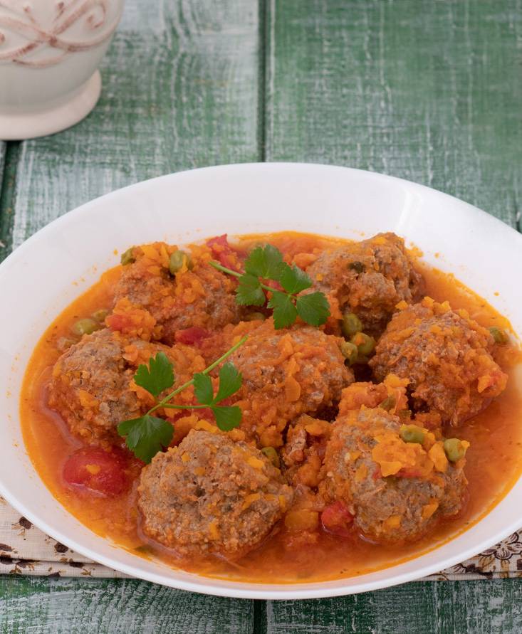 Polpette in umido con piselli