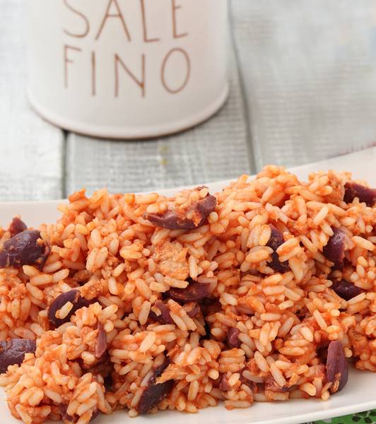 Riso tonno e olive al pomodoro