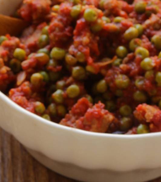 Riso pilaw con salsa saporita