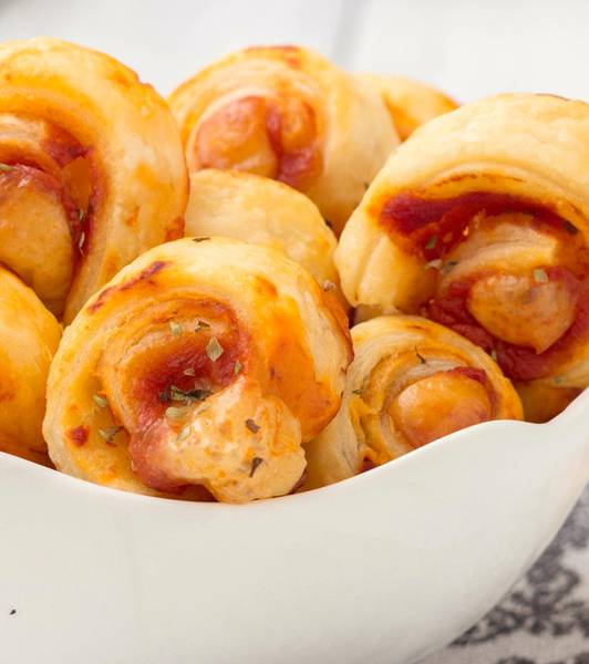 Sfogliatine pomodoro e scamorza