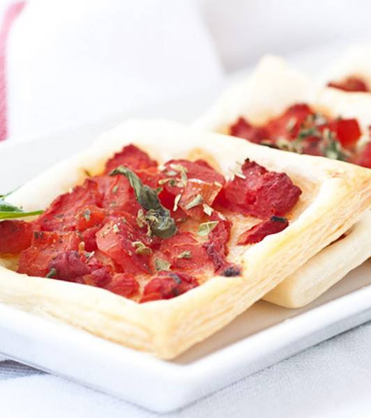 Sfogliatine aromatiche al pomodoro