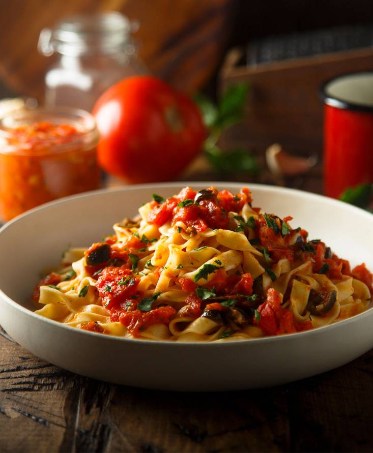 ספגטי ברוטב פוטנסקה