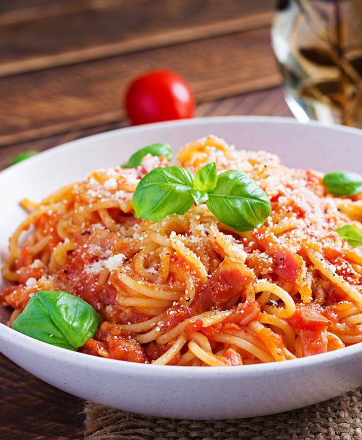 Spaghetti con sugo amatriciana