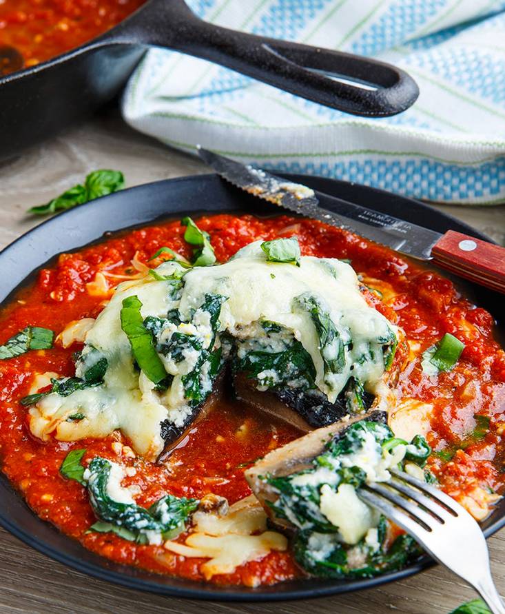 Spinach and Ricotta Stuffed Portobello Mushrooms in Tomato Sauce