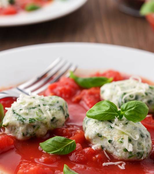 Ньюди из шпината и мангольда