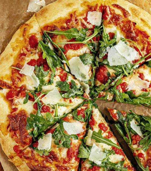 Tomato and Arugula Pizza