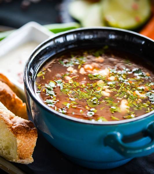 Томатный суп с мясными фрикадельками и рисом